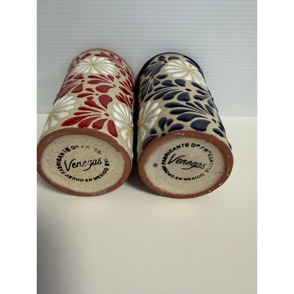Lot of 2 Venegas Beige Red Blue Floral Ceramic Vases One Size Handmade Mexico - Picture 2 of 11